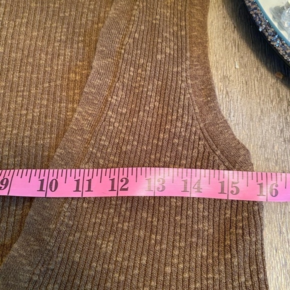 Eileen Fisher Olive Light Sweater Vest I Size: Petite 2/4P - Picture 13 of 16